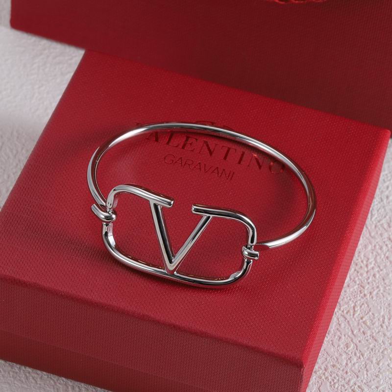 Valentino bracelet 11lyx6